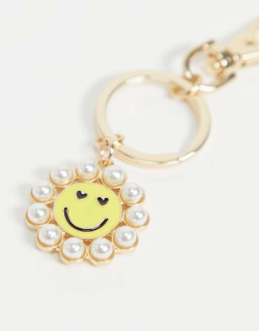 Charm para el con cara feliz de ASOS DESIGN ASOS