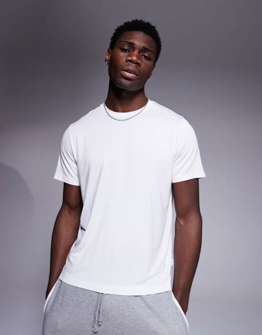 CHÉ Studios - T-shirt in wit