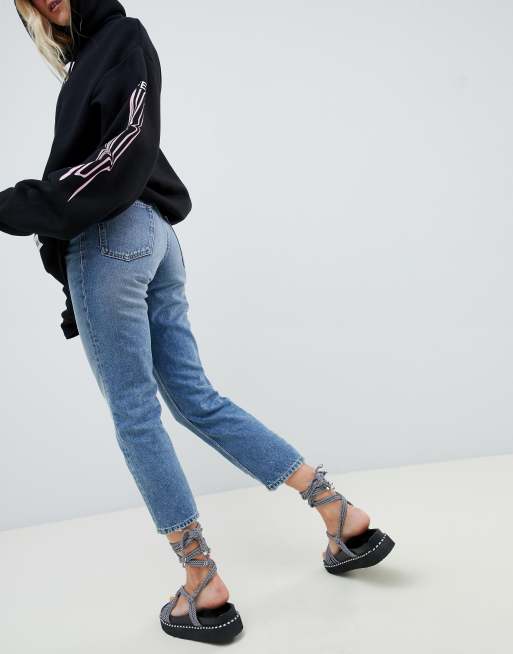 Cheap Monday Beskurna mammajeans i styv denim, 2 av 4