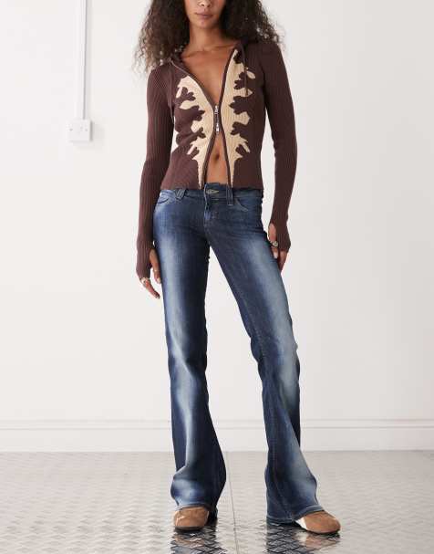 Cheap Monday - Booty Bei - Bootcut jeans met stretch en lage taille in blauwe spray - view 1