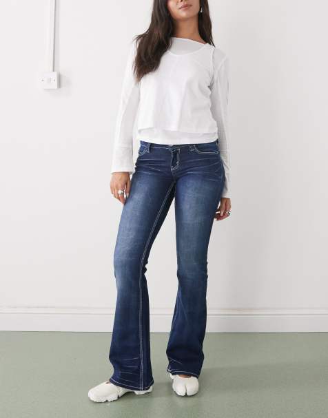 Cheap Monday - Booty Bei - Mørkeblå forvaskede og lavtaljede bootcut-jeans med broderi på baglommerne - view 1
