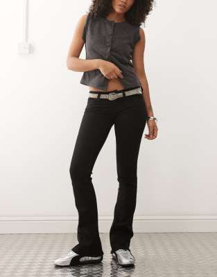 Cheap Monday - Booty Bei - Schlagjeans in Schwarz