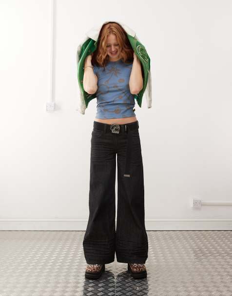 Cheap Monday – Poser – Skater-Jeans in verwaschenem Schwarz mit mittlerem Bund und weitem Bein - view 1