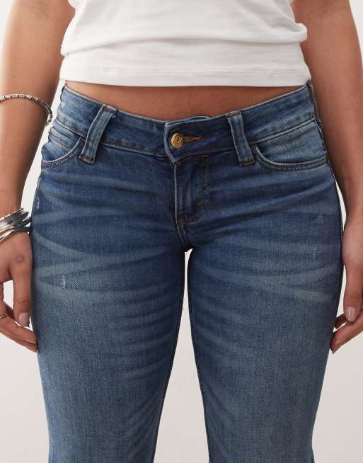 Cheap Monday – Stretch-Schlagjeans mit niedrigem Bund und verblichener hellblauer Waschung  , 5 von 5