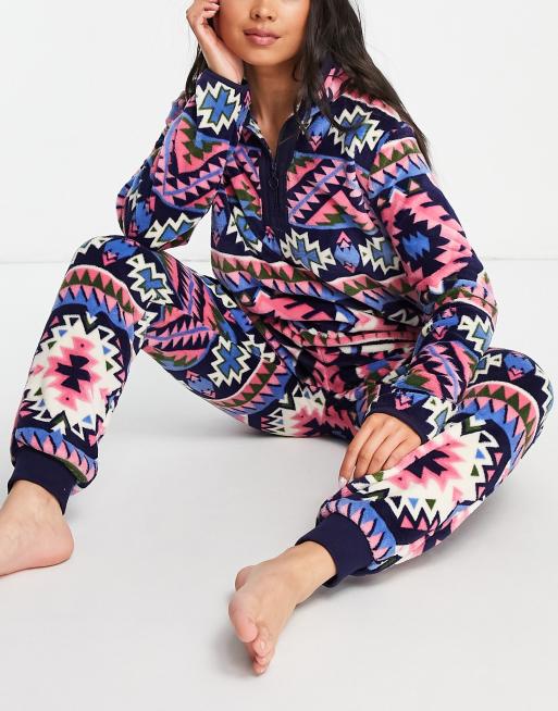 Chelsea Peer - Completo blu navy morbido con motivo Fair Isle e zip sul davanti composto da maglione e joggers