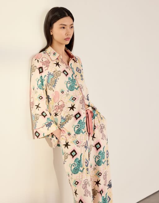 Chelsea Peers Bohemian leopard print long pyjama set in off white, 4 of 7