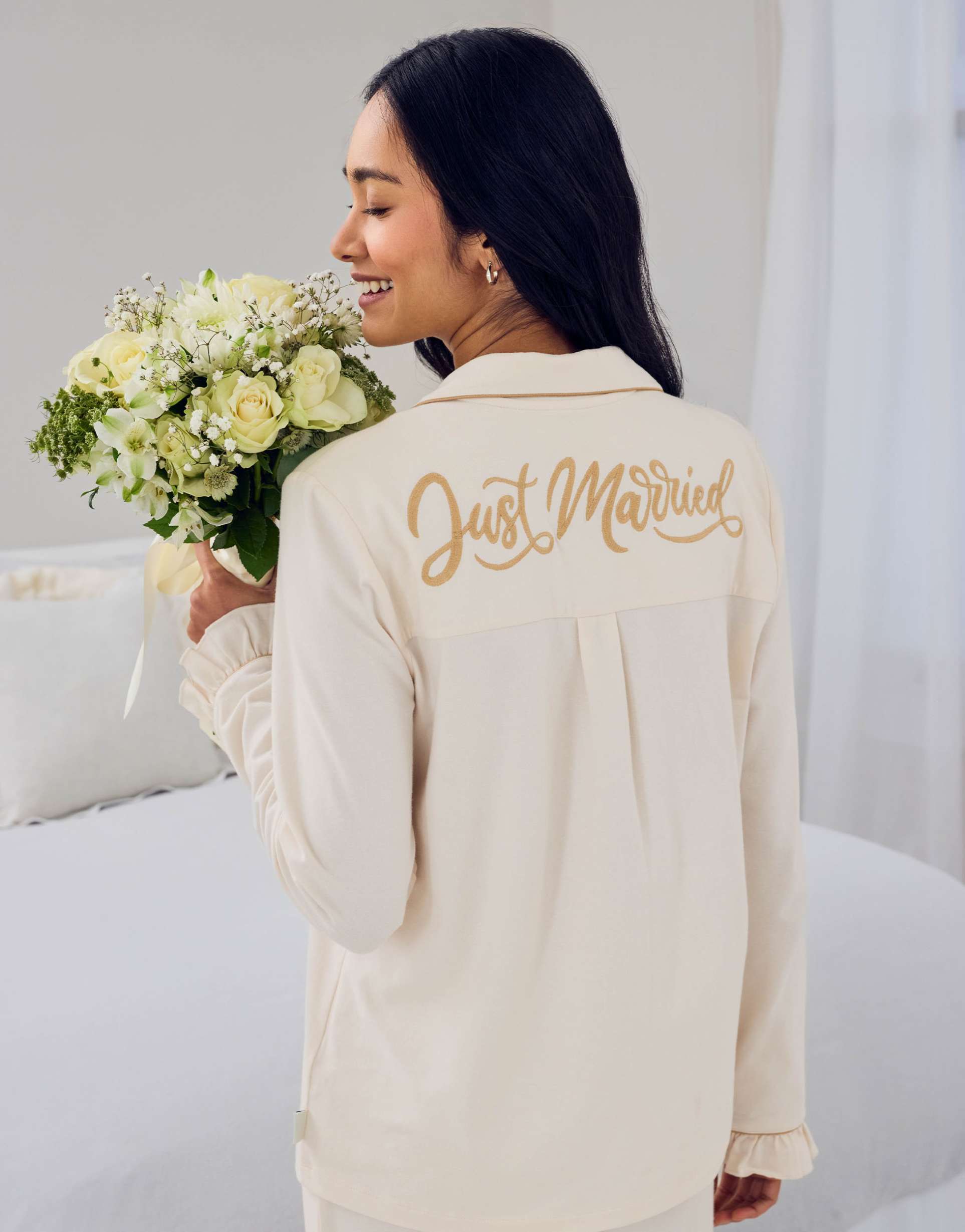 chelsea peers bridal ''just married'' camp collar sleepwear set with ruffle hem and cuffs in white