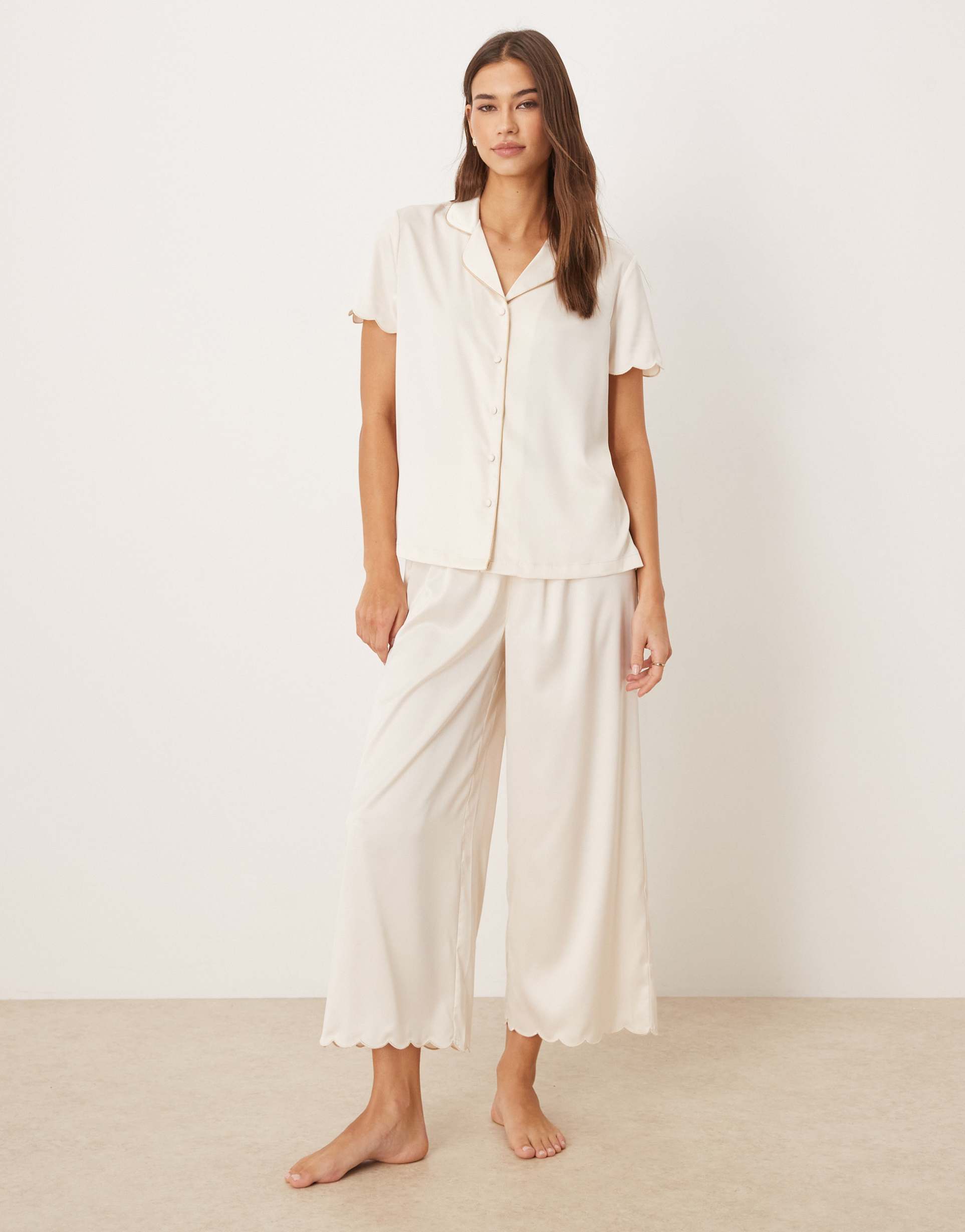 chelsea peers bridal scallop placket button up capri length bottoms sleepwear set in white