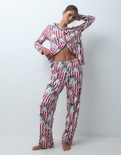 Chelsea Peers Christmas pyjamaset met knoopsluiting in roze squiggle discobalprint, 4 van 4