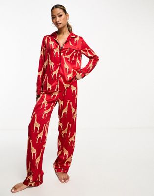Chelsea Peers Christmas satin giraffe print long sleeve top and trouser pyjama set in red