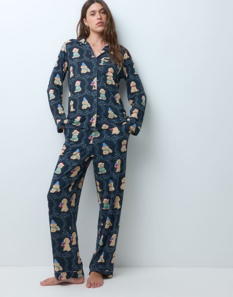 Chelsea Peers Christmas superzachte pyjamaset met knoopsluiting in marineblauwe hondenprint - view 1