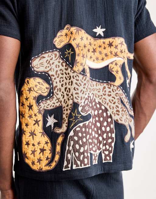 Chelsea Peers Cotton cheesecloth embroidered starry leopard short pyjama set in navy, 3 of 6