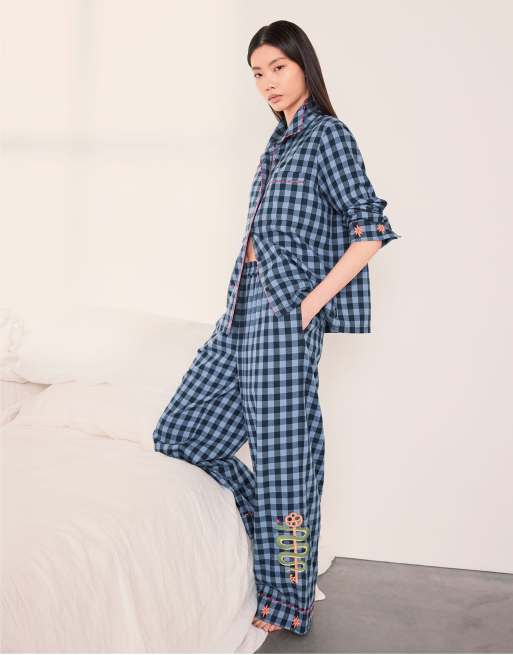 Chelsea Peers Cotton embroidered gingham mythical dragon print long pyjama set in navy, 5 of 6