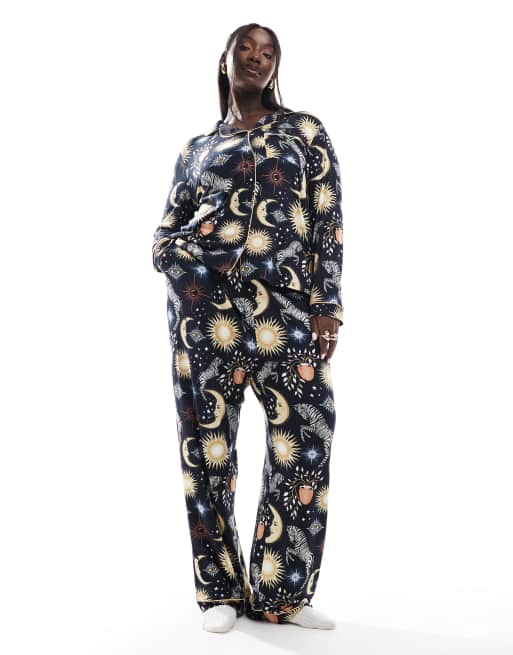 Chelsea Peers Curve - Exclusives - Pyjamaset met short en overhemd met reverskraag en korte mouwen met maan- en zebraprint in marineblauw