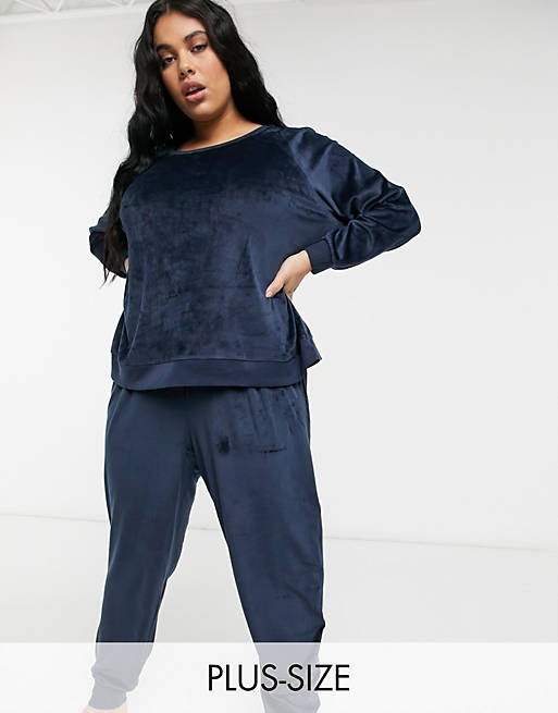 Chelsea Peers Curve super soft fleece lounge sweat and trackies set in ...