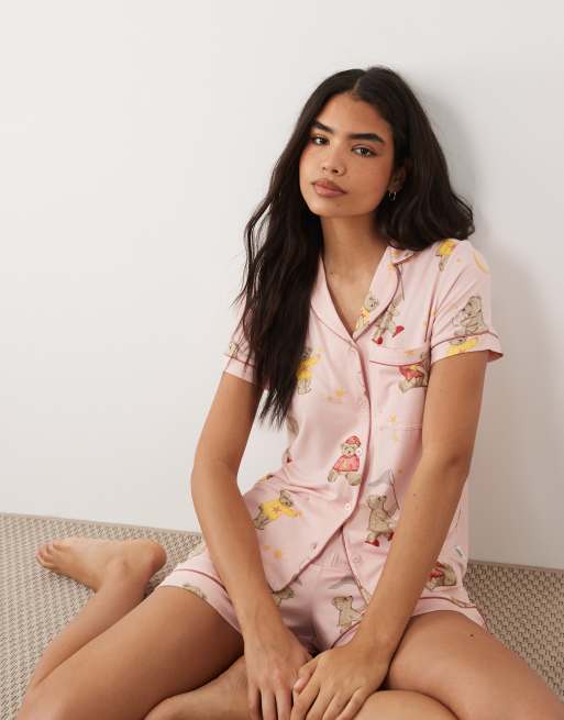 Chelsea Peers - Ensemble avec top à revers et short à imprimé ours - Rose, 2 de 4
