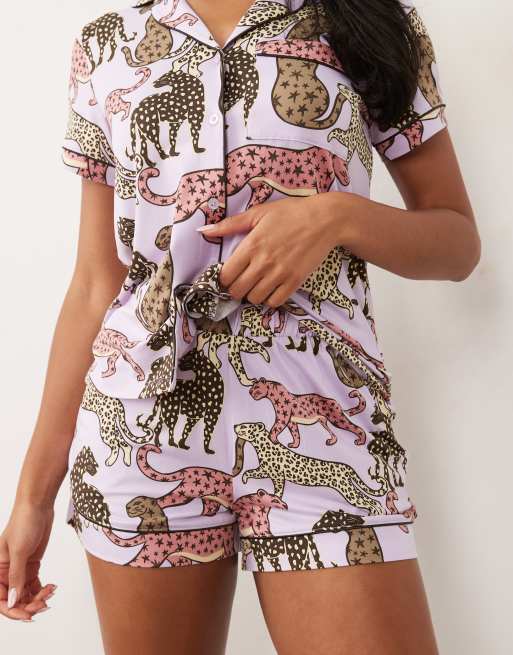 Chelsea Peers - Ensemble de pyjama avec top manches courtes à revers et imprimé léopards - Lilas , 3 de 4