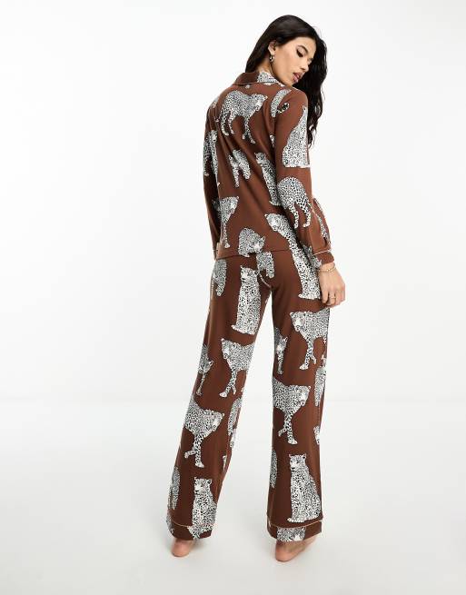 Chelsea Peers Exclusive leopard print jersey button top and trouser pyjama set in brown, 2 of 4