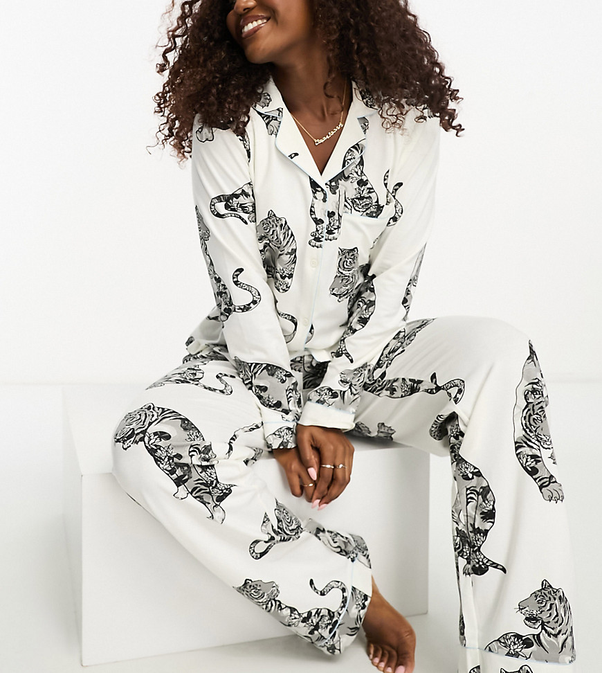 Exclusive long sleeve shirt and pants cotton pajama set in cream lotus tiger print-White