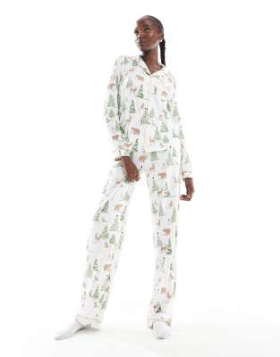 Chelsea Peers Exclusive Tall Christmas print long sleeve top and pants pajama set in cream-White