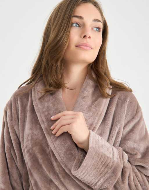Chelsea Peers Fleece long dressing gown - beige in brown, 4 of 4