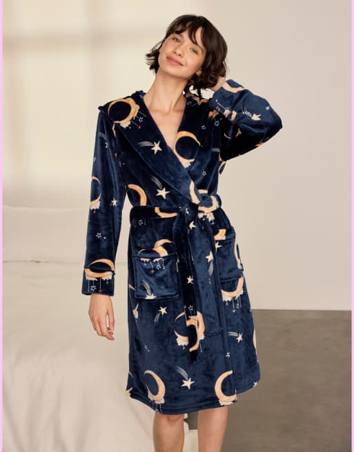 Chelsea Peers Fleece lunar print dressing gown in navy, 4 of 7