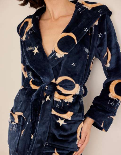 Chelsea Peers Fleece lunar print dressing gown in navy, 5 of 7