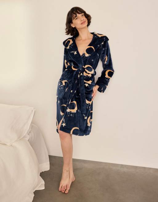 Chelsea Peers Fleece lunar print dressing gown in navy, 6 of 7