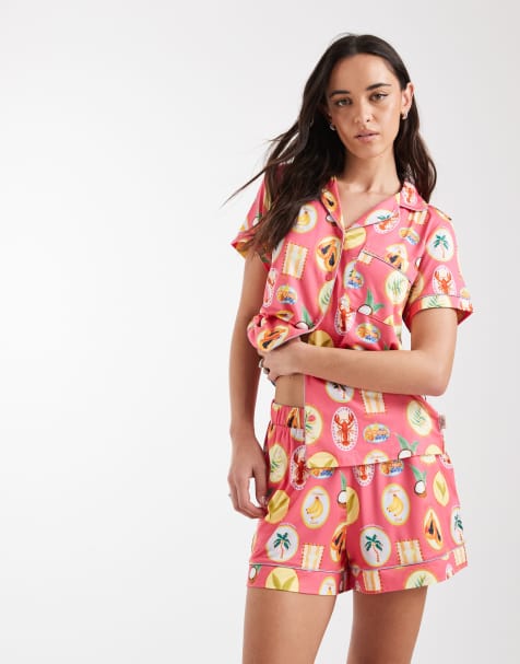 Chelsea Peers – Flerfärgat, tropiskt mönstrat set i jersey med shorts och kortärmad skjorta med platt krage - view 1