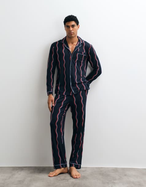 Chelsea Peers His poly pyjamassæt med lange ærmer og reverskrave i navy med bølgestriber - view 1