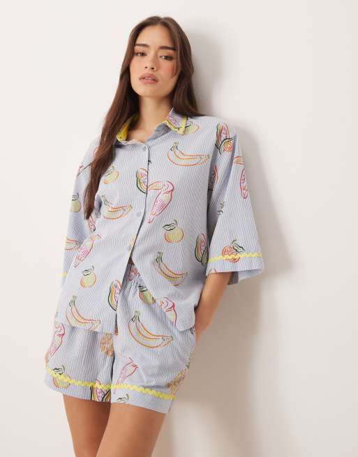 Chelsea Peers – Kurzärmliger Pyjama mit buntem tropischem Linienmuster, 2 von 6