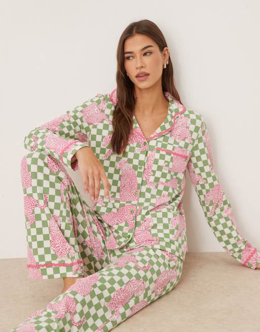 Chelsea Peers leopard jersey revere pyjama set in green checkerboard, 2 of 5