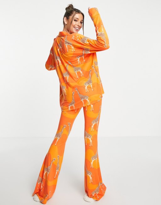 Chelsea Peers long pajama set in orange giraffe print