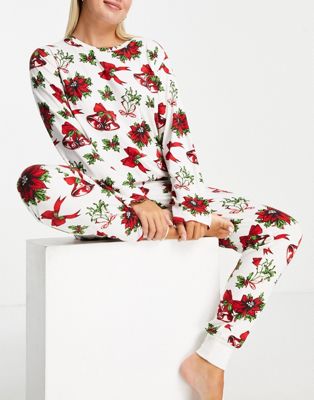 Chelsea Peers long sleeve pyjama set in cream retro christmas print