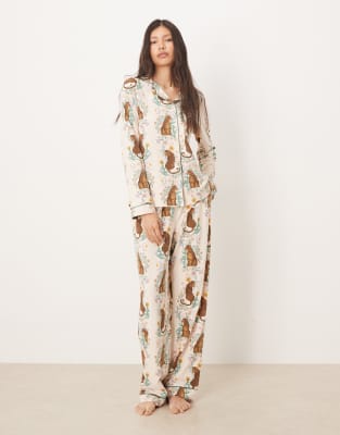 Chelsea Peers Chelsea Peers long sleeve revere and trouser pyjama set in botanical tiger print-White