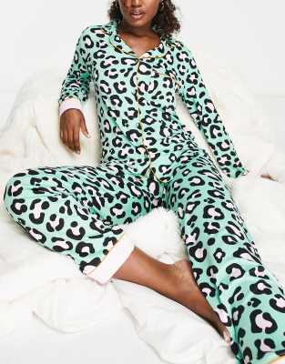 Chelsea Peers long sleeve shirt and pants pajama set in green and light pink leopard print