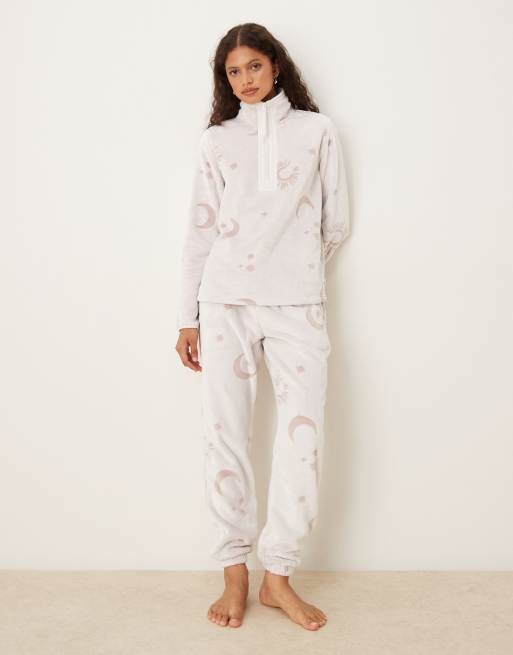 Chelsea Peers – Lounge-Set aus Fleece mit farblich abgestimmtem Sternmuster, 2 von 4