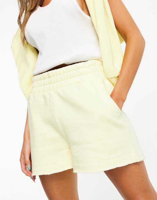 Chelsea Peers lounge shorts in pastel yellow