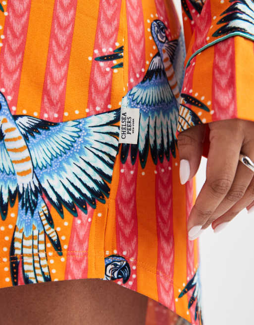 Chelsea Peers Maternity – Buntes Oversize-Nachthemd mit exotischem Vogelmuster, 3 von 4