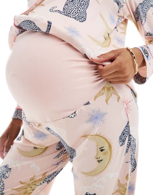 Chelsea Peers Maternity poly long sleeve revere pyjama set in celestial tiger print, 3 of 4