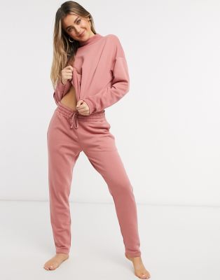mauve sweatpants