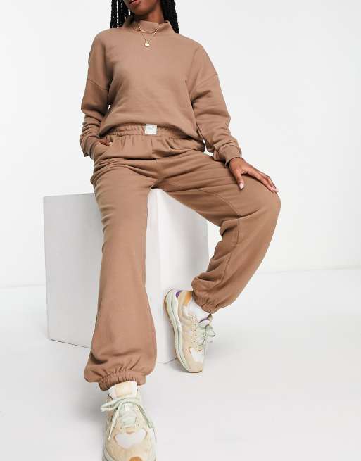 Chelsea Peers oversized high neck sweatshirt and sweatpants set with woven  logo tab in taupe | ASOS
