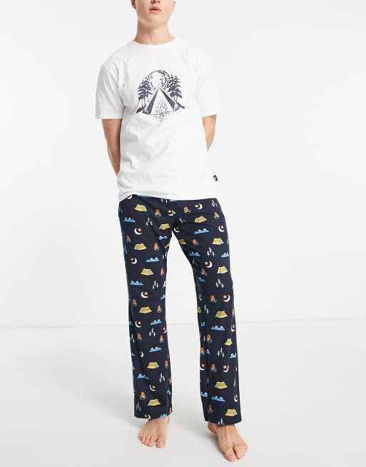 Chelsea Peers pajama set in navy print, 2 of 4