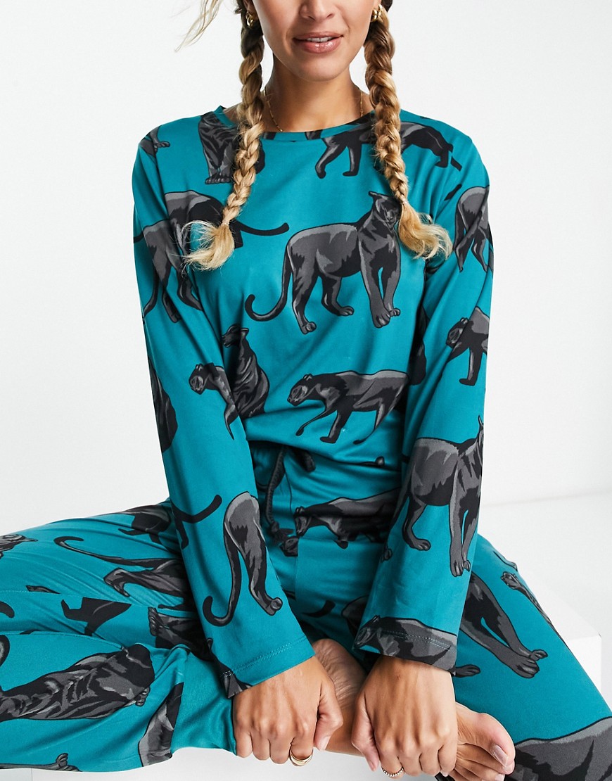 Chelsea Peers panther print top and sweatpants pajama set in teal-Green