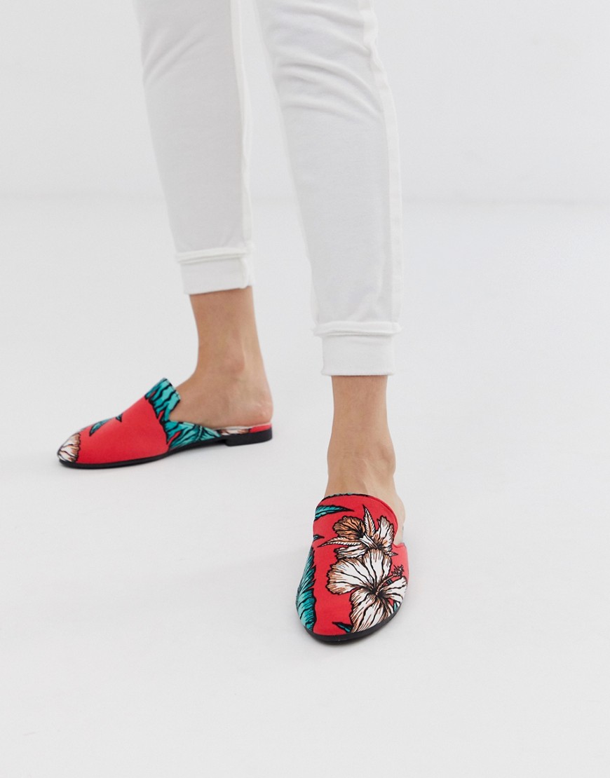 Chelsea Peers - Pantofole stile mocassini con stampa tropicale-Rosso