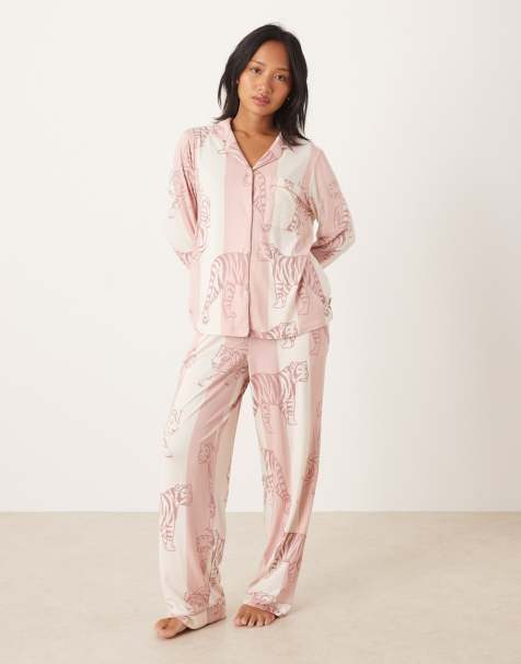 Chelsea Peers Petite poly long sleeve revere pyjama set in leopard stripe print - view 1