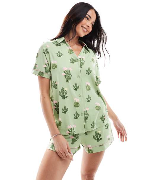 Chelsea Peers - Pigiama in poliestere con stampa di cactus con camicia a maniche corte e rever e pantaloncini - view 1