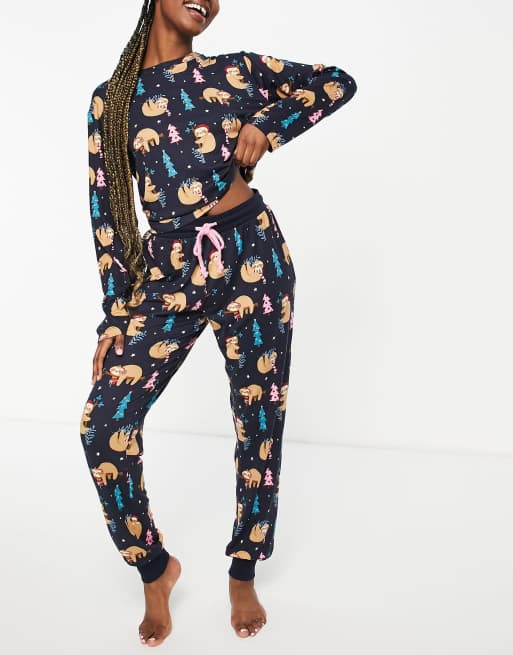 Chelsea Peers - Pigiama lungo blu navy con bradipi natalizi, 3 di 4