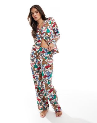 Chelsea Peers Chelsea Peers poly Christmas toy bauble print satin long sleeve revere and trouser pyjama set in multi