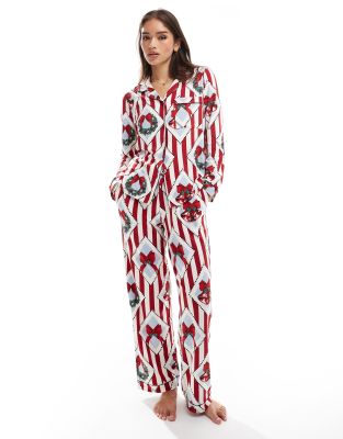 poly Christmas vintage print long sleeve revere and pants pajama set in multi